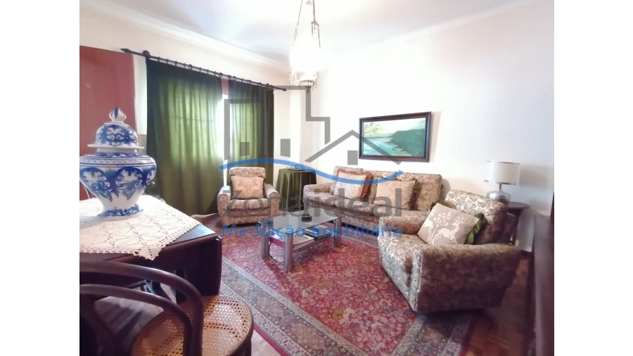 Moradia T5 para Venda em Carregado e Cadafais Foto 6