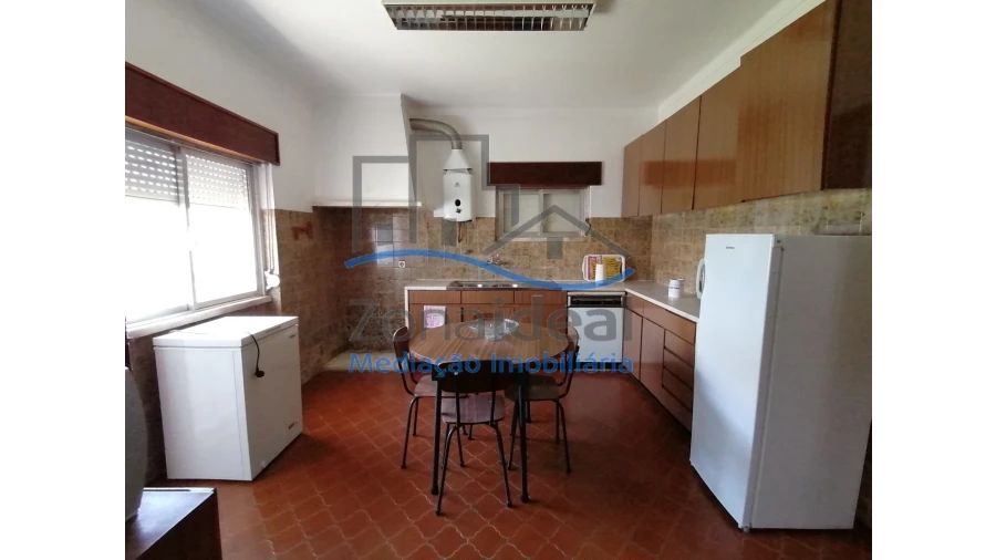 Moradia T5 para Venda em Carregado e Cadafais Foto 15