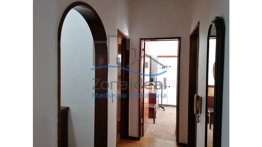 Moradia T5 para Venda em Carregado e Cadafais Foto 14