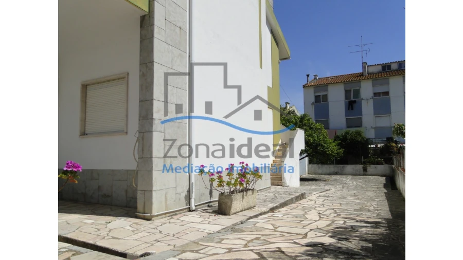 Moradia T5 para Venda em Carregado e Cadafais Foto 20