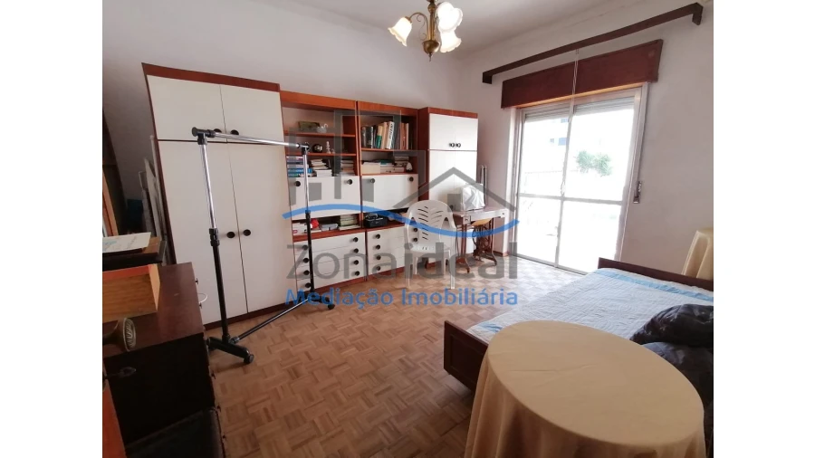 Moradia T5 para Venda em Carregado e Cadafais Foto 18