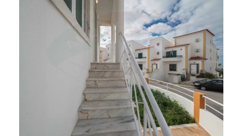 Moradia T3 para Venda em Ericeira
