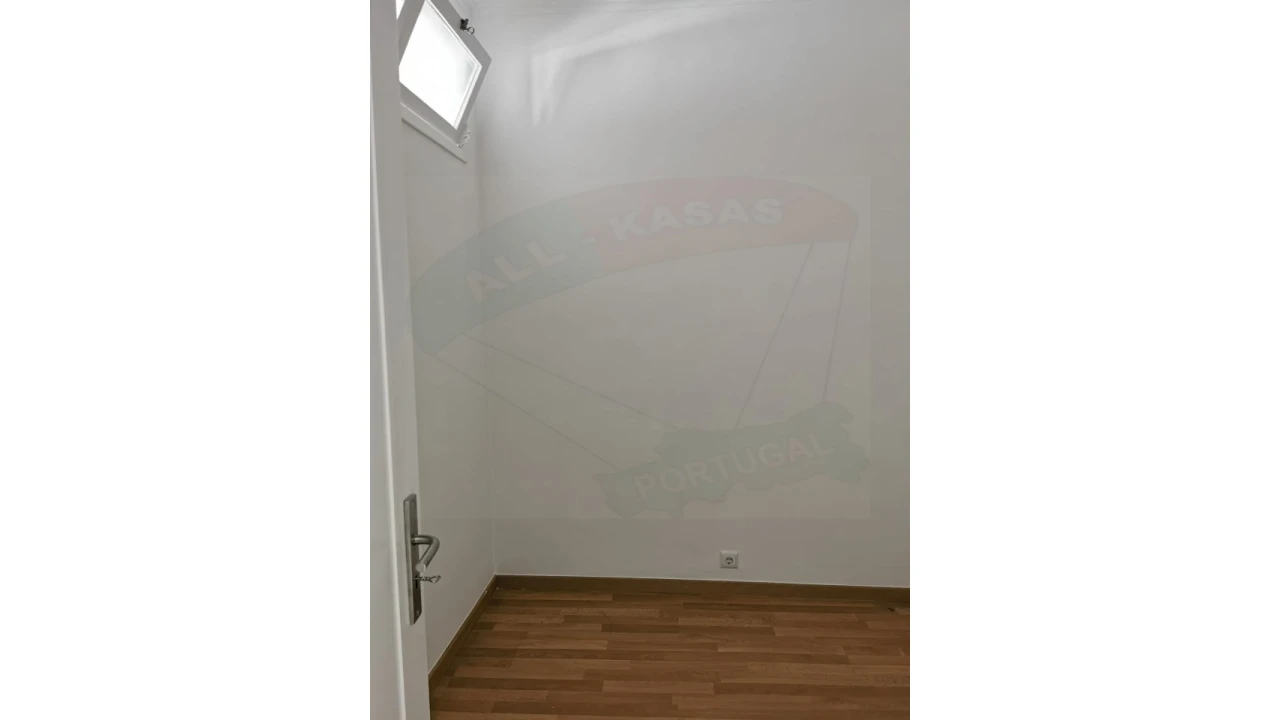 Prédio para Venda em Arroios Foto 13