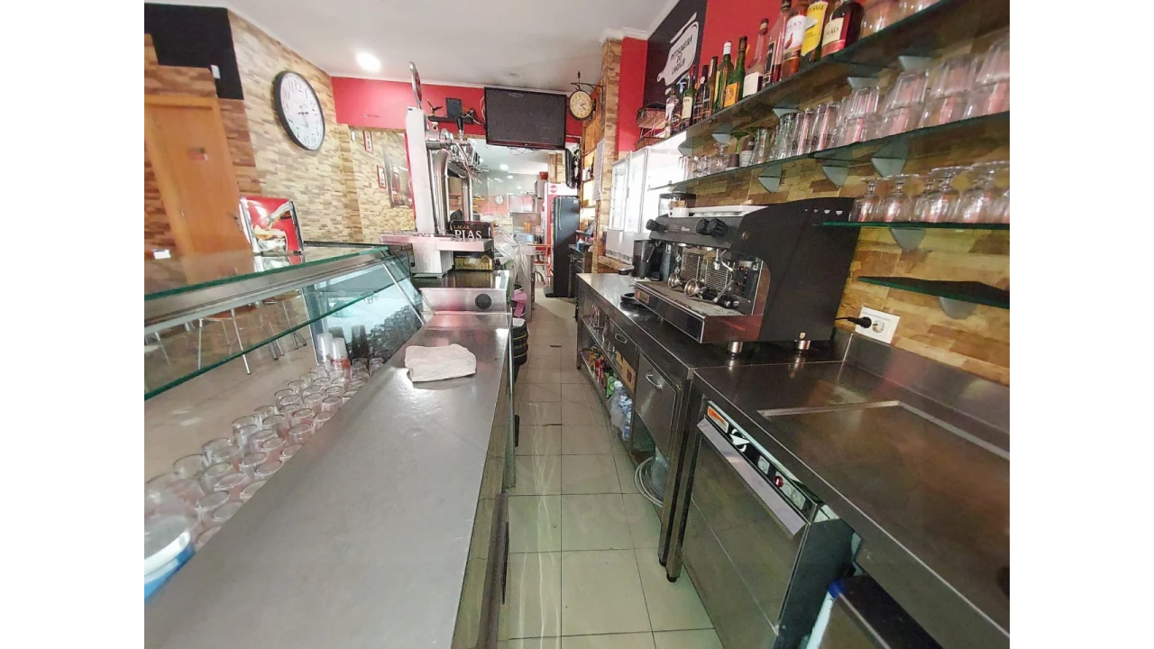 Negócio para Cedência de Quotas em Encosta do Sol Foto 6