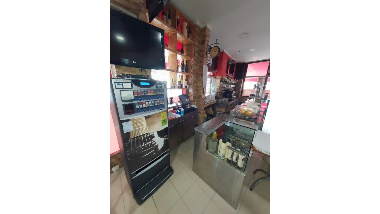 Negócio para Cedência de Quotas em Encosta do Sol Foto 8