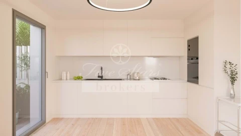Apartamento T2 para Venda em Santo António dos Cavaleiros e Frielas
