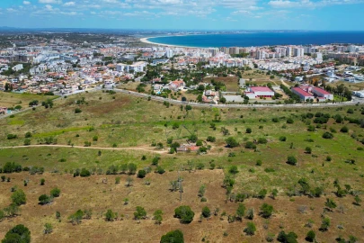 Terreno para Venda em Lagos (São Sebastião e Santa Maria)