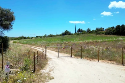 Terreno para Venda em Lagos (São Sebastião e Santa Maria)