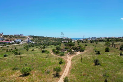 Terreno para Venda em Lagos (São Sebastião e Santa Maria)