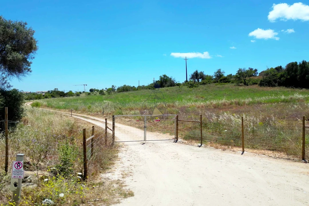 Terreno para Venda em Lagos (São Sebastião e Santa Maria) Foto 15