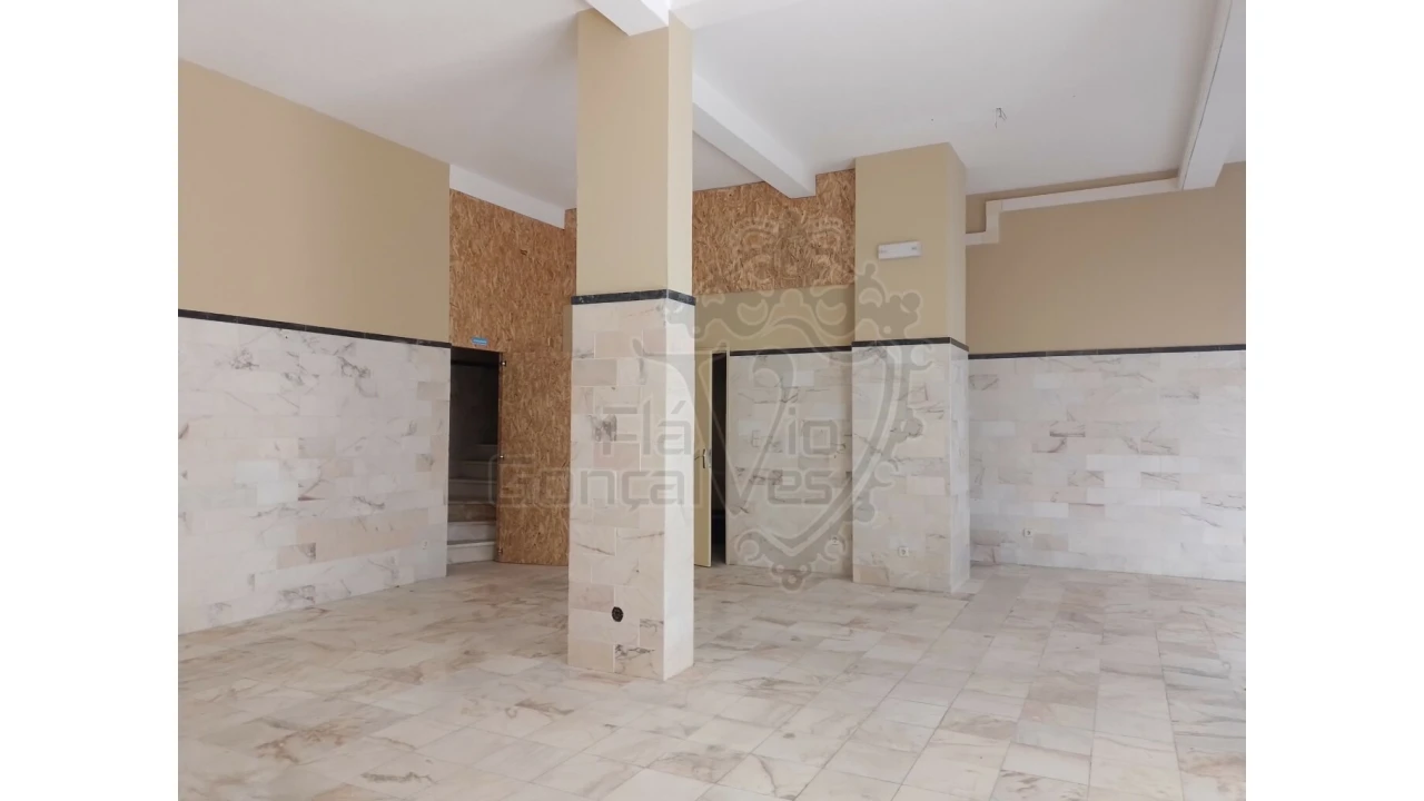 Loja para Venda em Estremoz (Santa Maria e Santo André) Foto 2