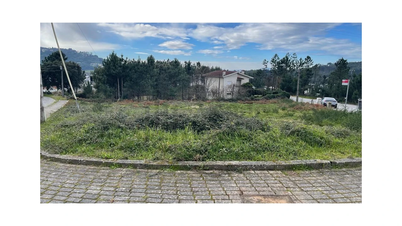 Terreno para Venda em Este (São Pedro e São Mamede) Foto 2