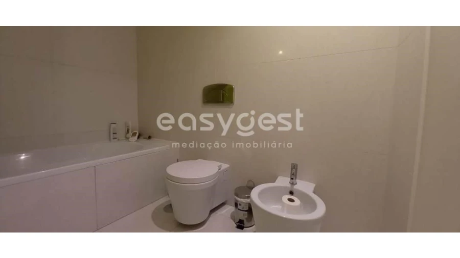 Apartamento T3 para Venda em Sé Nova, Santa Cruz, Almedina e São Bartolomeu Foto 21