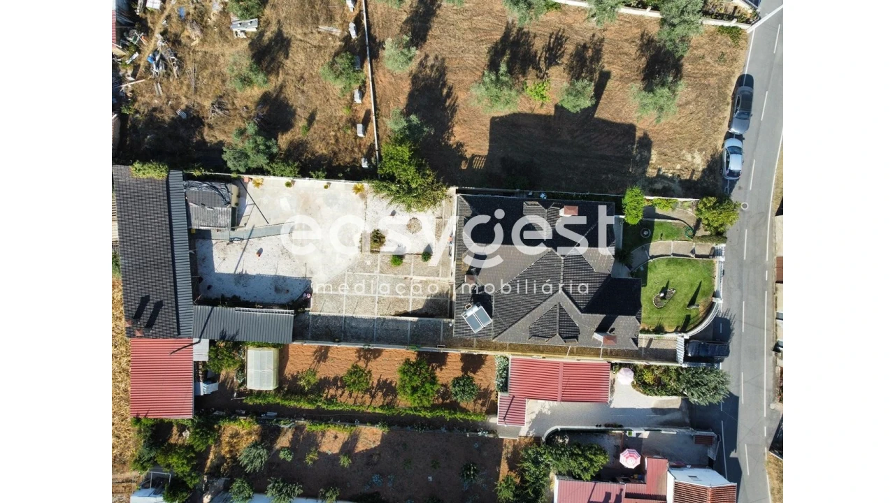 Moradia T7 para Venda em Arganil Foto 39