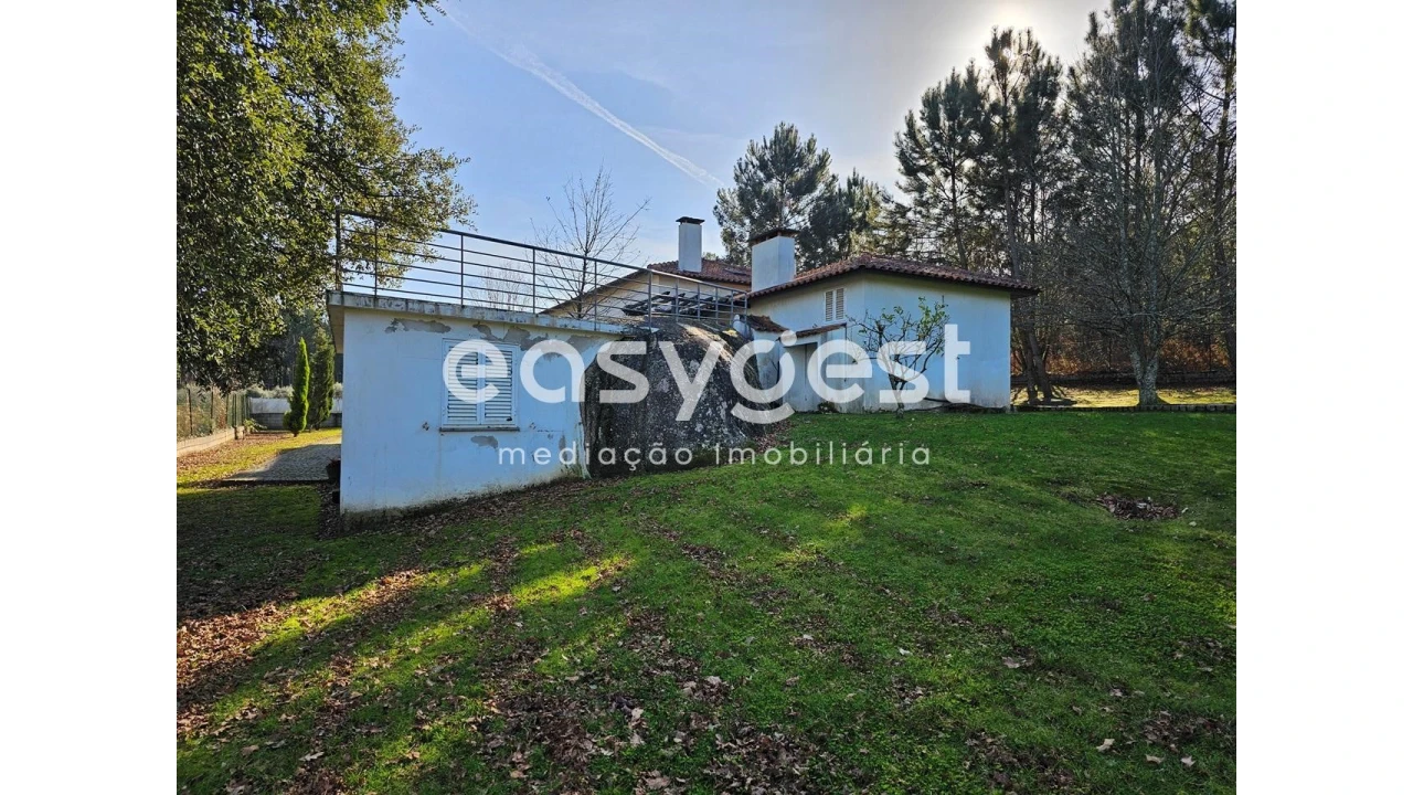 Moradia T4 para Venda em Espariz e Sinde Foto 4