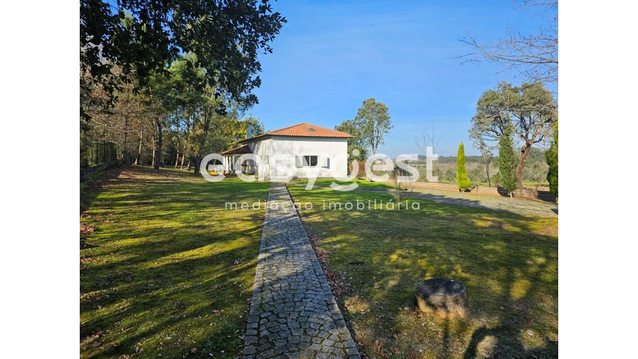 Moradia T4 para Venda em Espariz e Sinde Foto 6