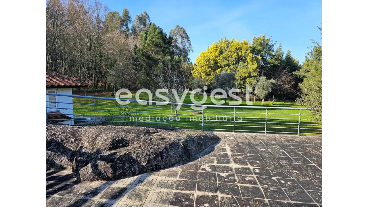 Moradia T4 para Venda em Espariz e Sinde Foto 16