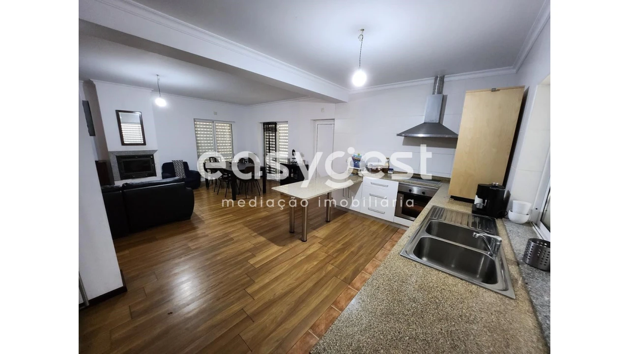 Moradia T4 para Venda em Espariz e Sinde Foto 22