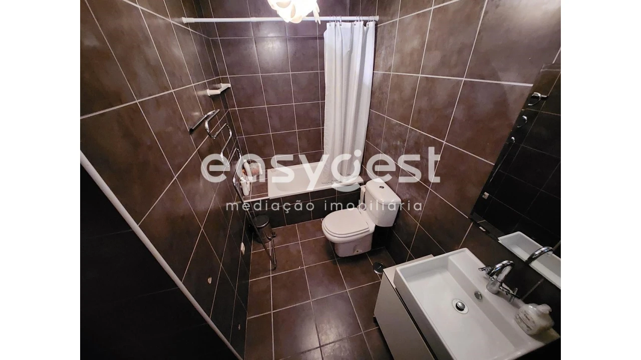 Moradia T4 para Venda em Espariz e Sinde Foto 32