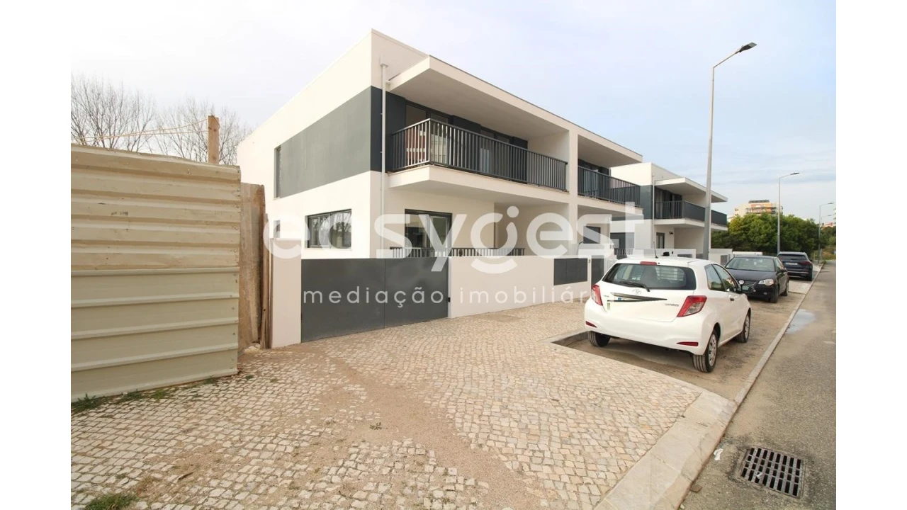 Moradia T4 para Venda em Buarcos Foto 38