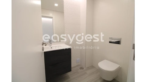 Moradia T4 para Venda em Buarcos
