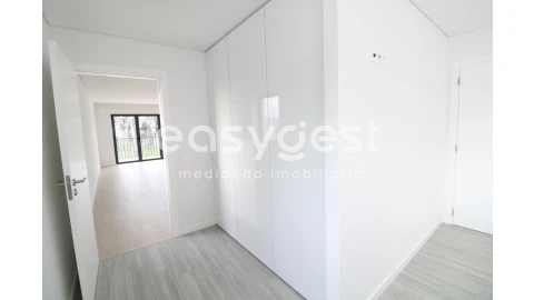 Moradia T4 para Venda em Buarcos