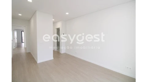 Moradia T4 para Venda em Buarcos