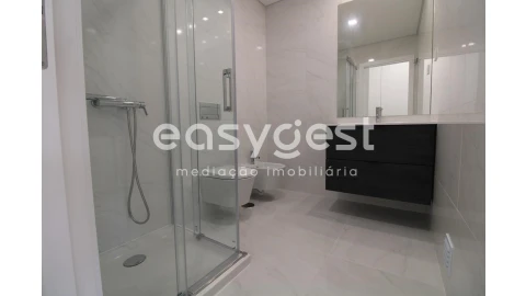 Moradia T4 para Venda em Buarcos