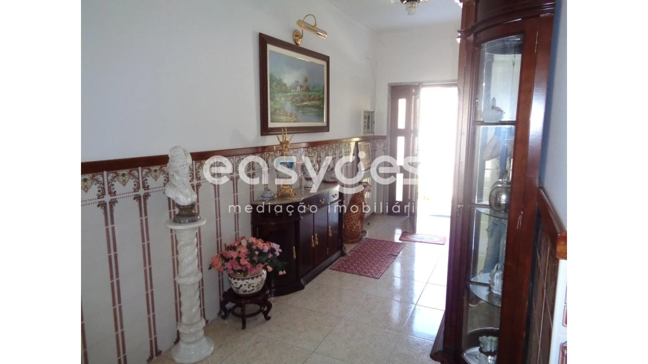 Moradia T5 para Venda em Santos Evos Foto 2