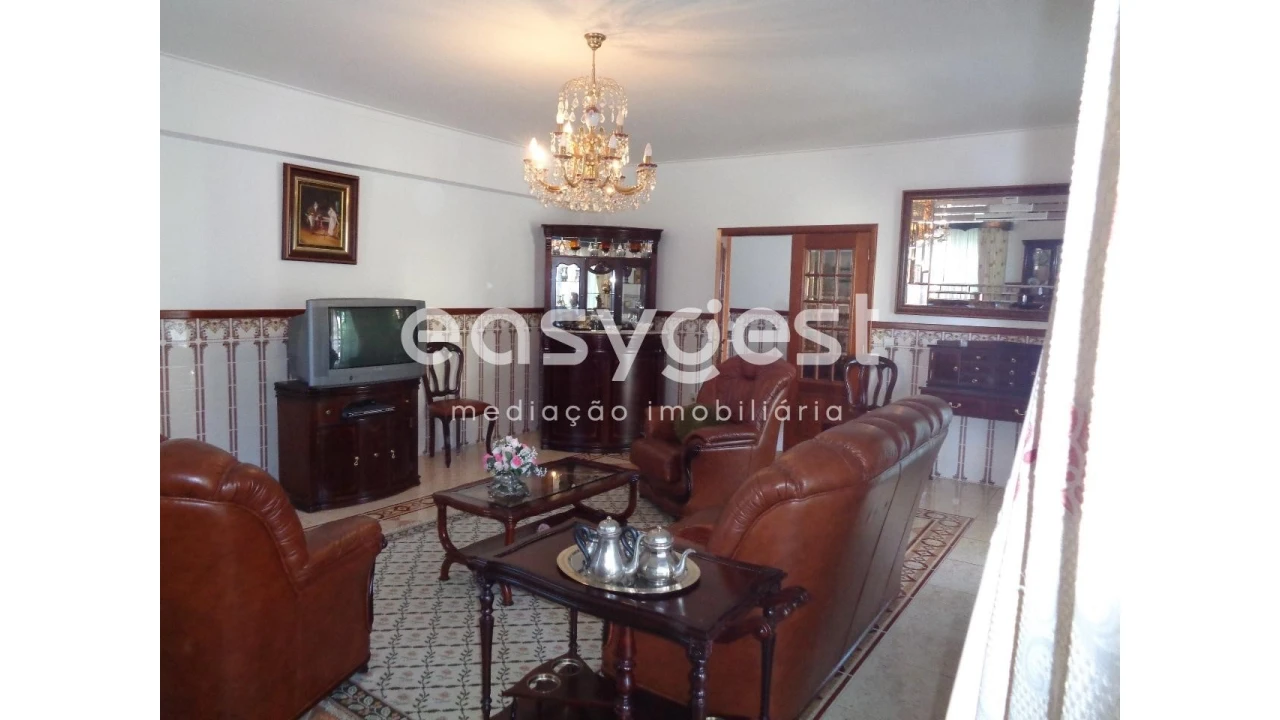 Moradia T5 para Venda em Santos Evos Foto 7