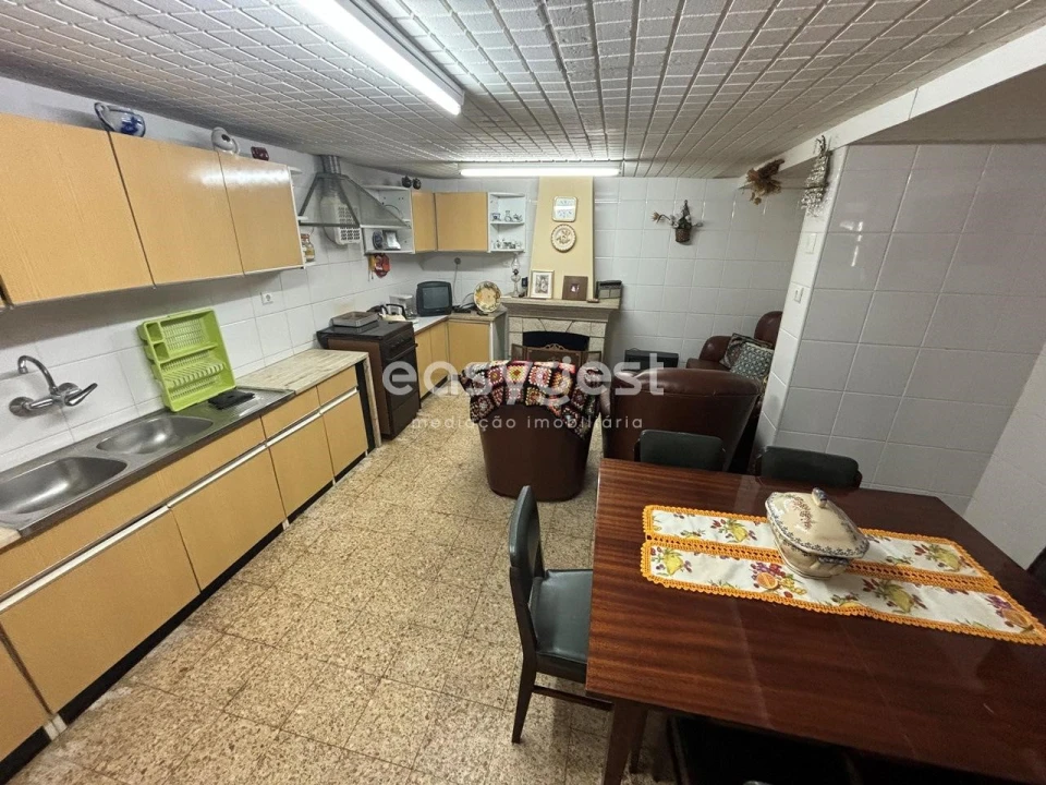 Moradia T3 para Venda em Lourosa Foto 18