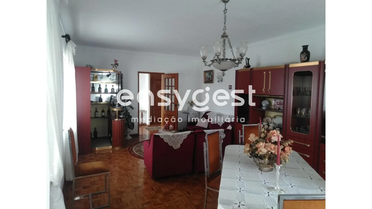 Moradia T3 para Venda em Ervedal e Vila Franca da Beira Foto 2