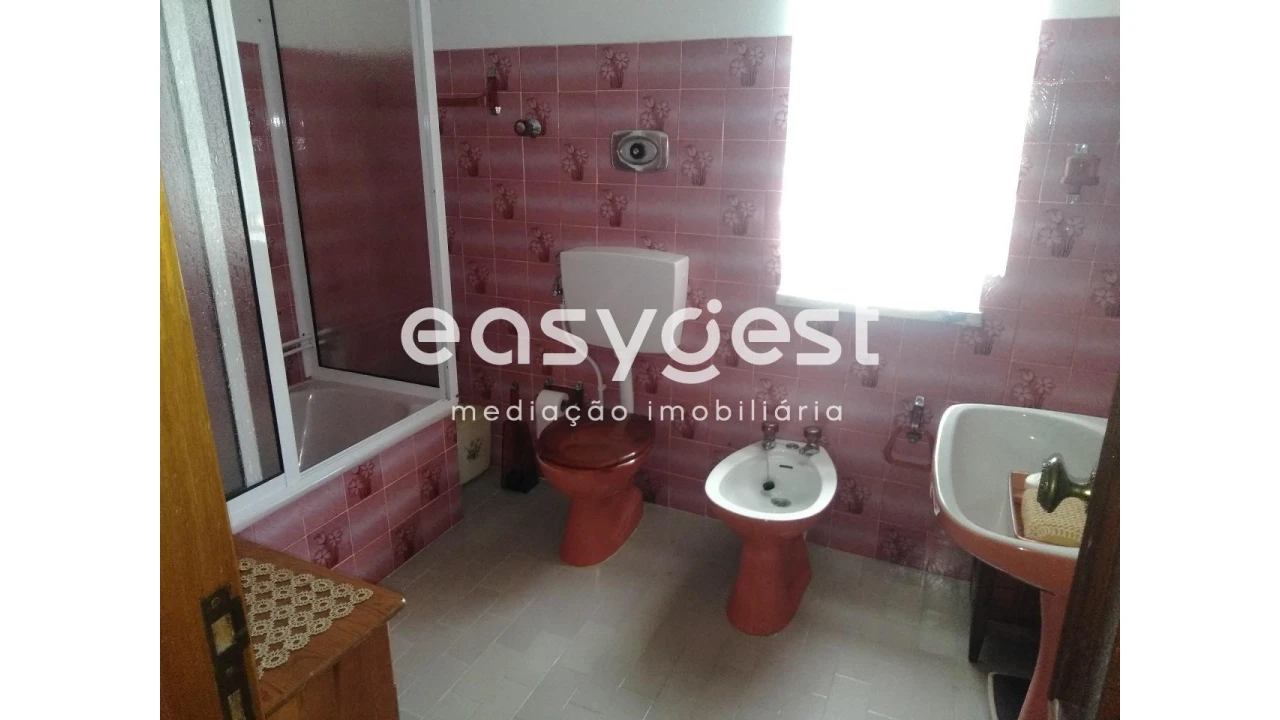 Moradia T3 para Venda em Ervedal e Vila Franca da Beira Foto 8