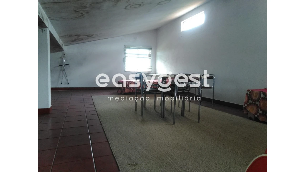 Moradia T3 para Venda em Ervedal e Vila Franca da Beira Foto 17