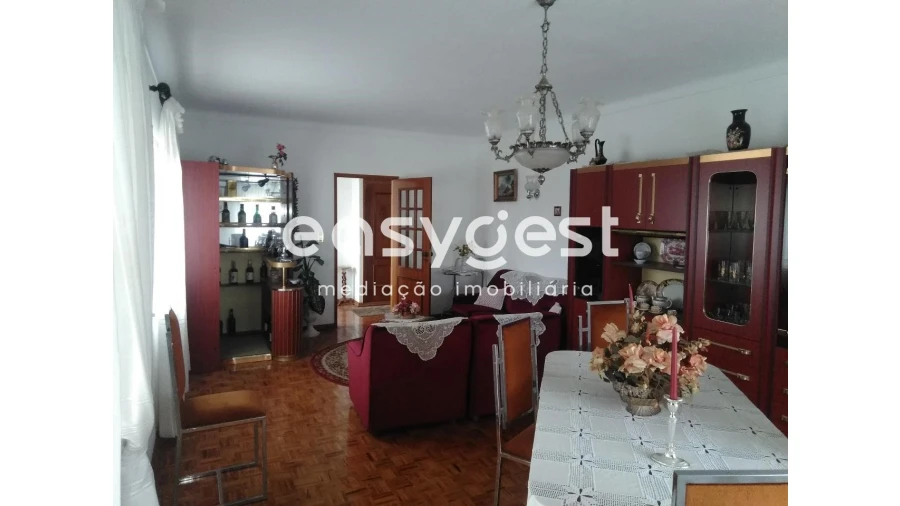 Moradia T3 para Venda em Ervedal e Vila Franca da Beira Foto 2