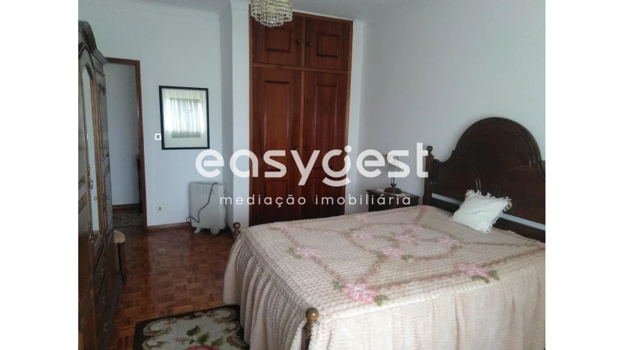 Moradia T3 para Venda em Ervedal e Vila Franca da Beira Foto 11