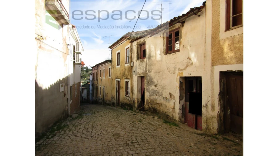 Moradia T3 para Venda em Cebolais de Cima e Retaxo Foto 2