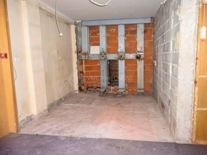 Armazém para Venda em Urgezes Foto 2