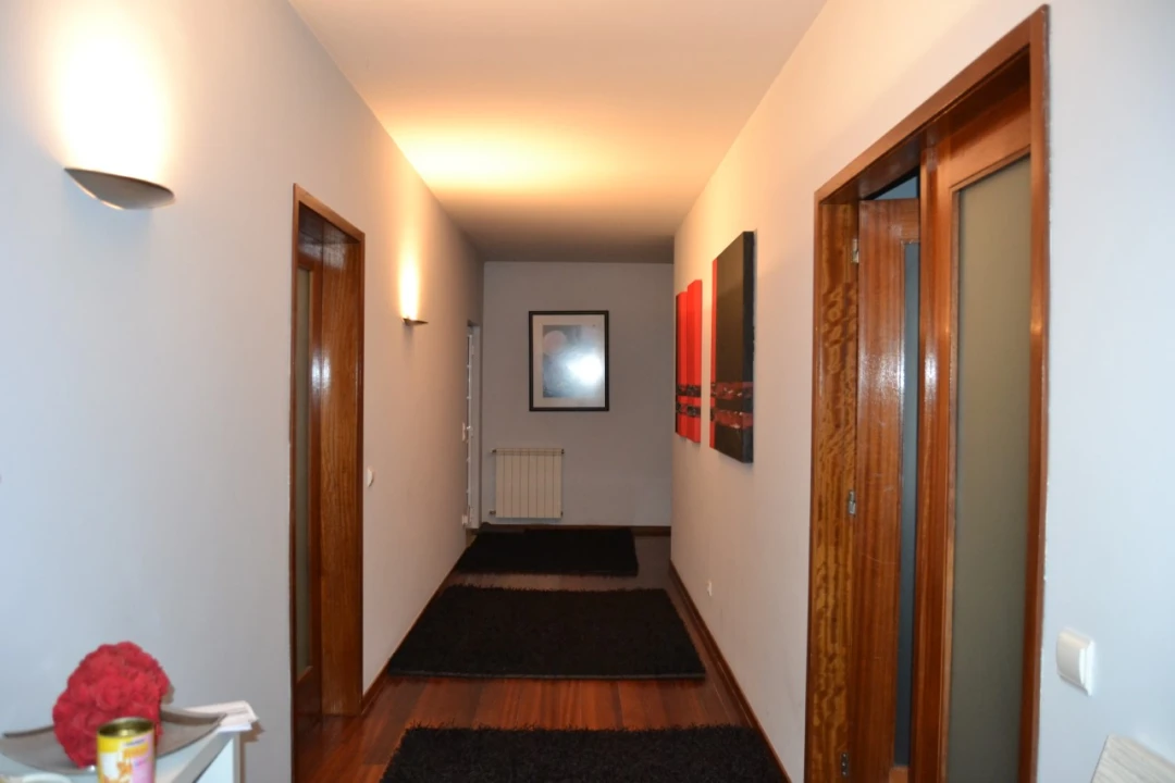 Moradia T3 para Venda em Valpedre Foto 9