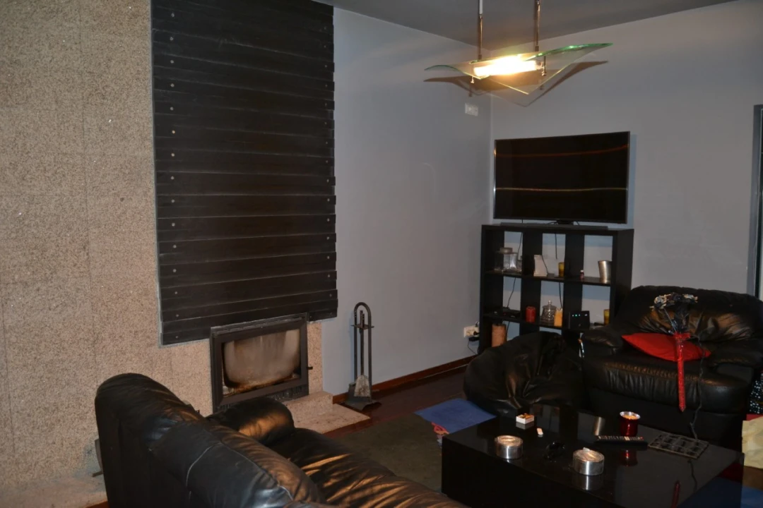 Moradia T3 para Venda em Valpedre Foto 11