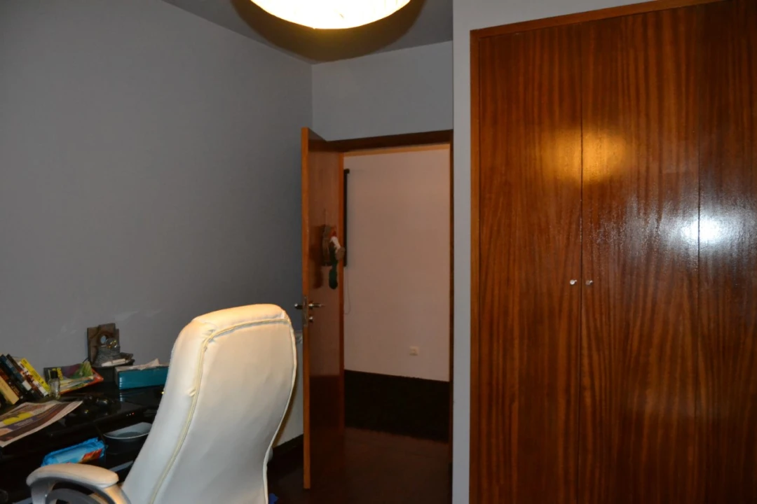 Moradia T3 para Venda em Valpedre Foto 29