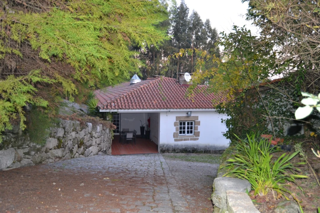 Moradia T3 para Venda em Valpedre Foto 40