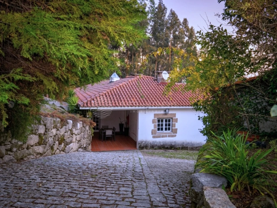 Moradia T3 para Venda em Valpedre Foto 40