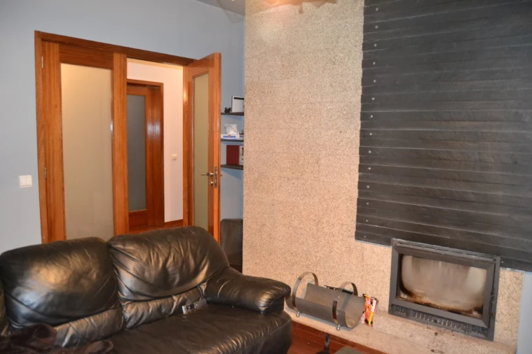 Moradia T3 para Venda em Valpedre Foto 12