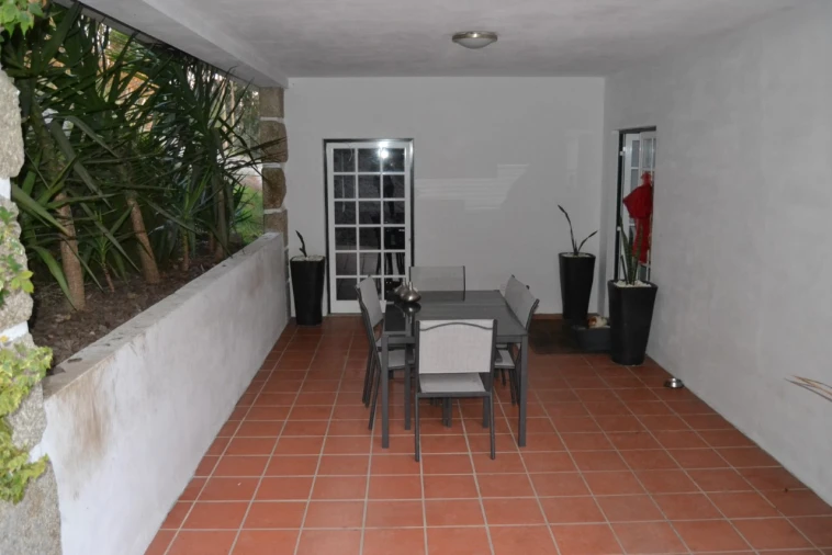 Moradia T3 para Venda em Valpedre Foto 33