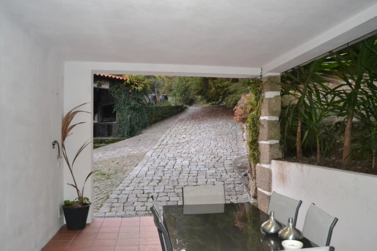 Moradia T3 para Venda em Valpedre Foto 34