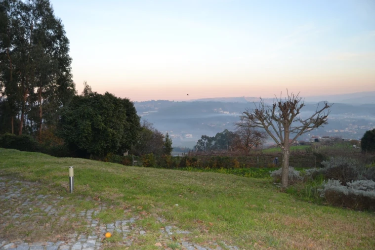 Moradia T3 para Venda em Valpedre Foto 38