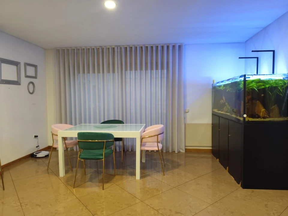 Apartamento T4 para Venda em Rio Tinto Foto 3