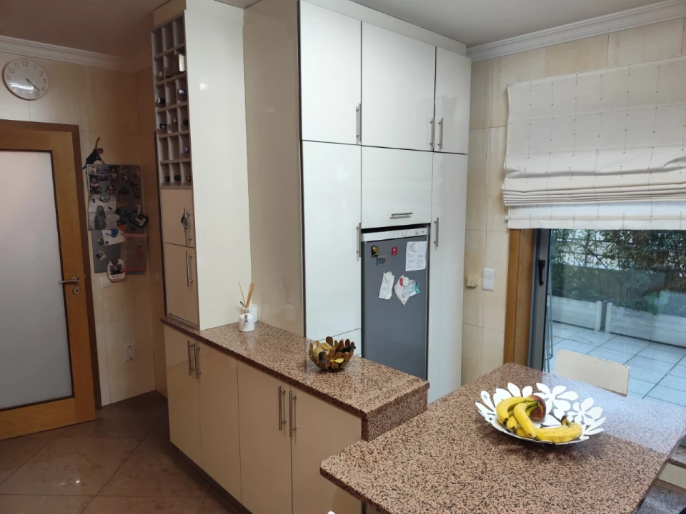 Apartamento T4 para Venda em Rio Tinto Foto 16