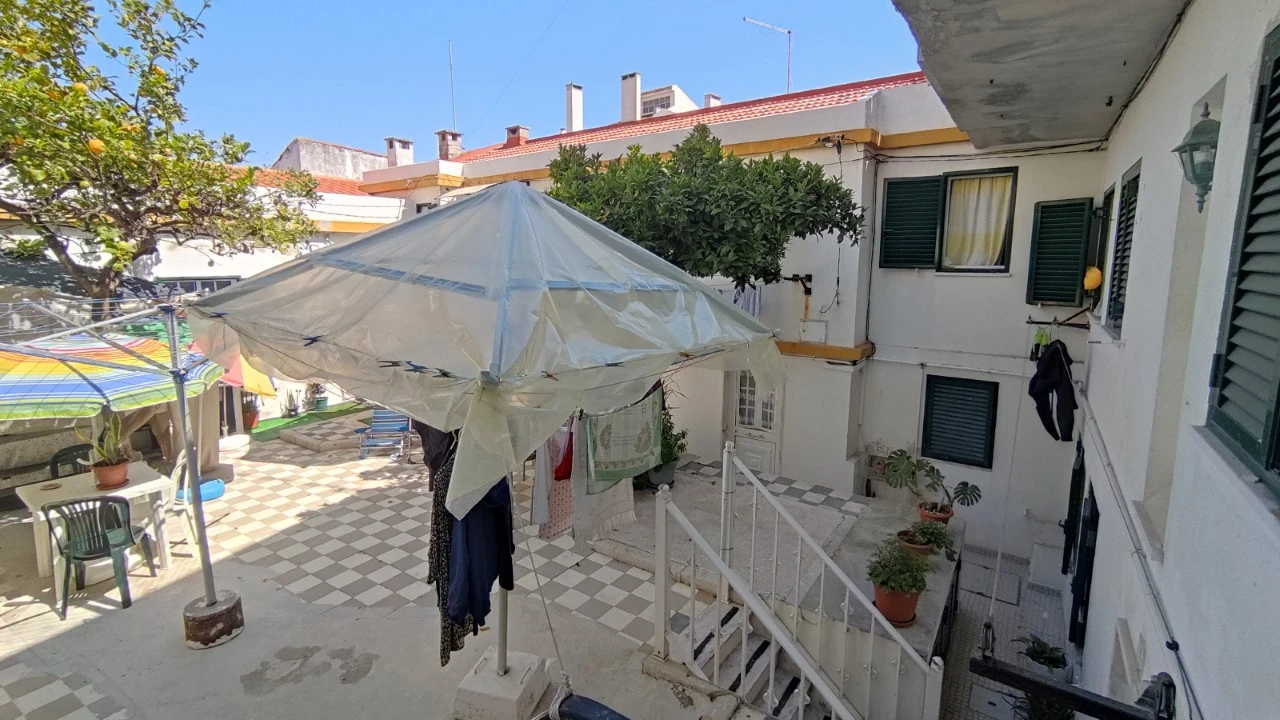 Moradia T7 para Venda em Costa da Caparica Foto 9